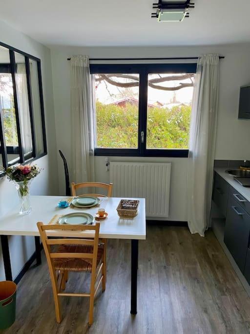 Appartement Independant 30 M² A 500M Du Lac, 2 Velos Et Parking Fournis Sévrier Екстериор снимка